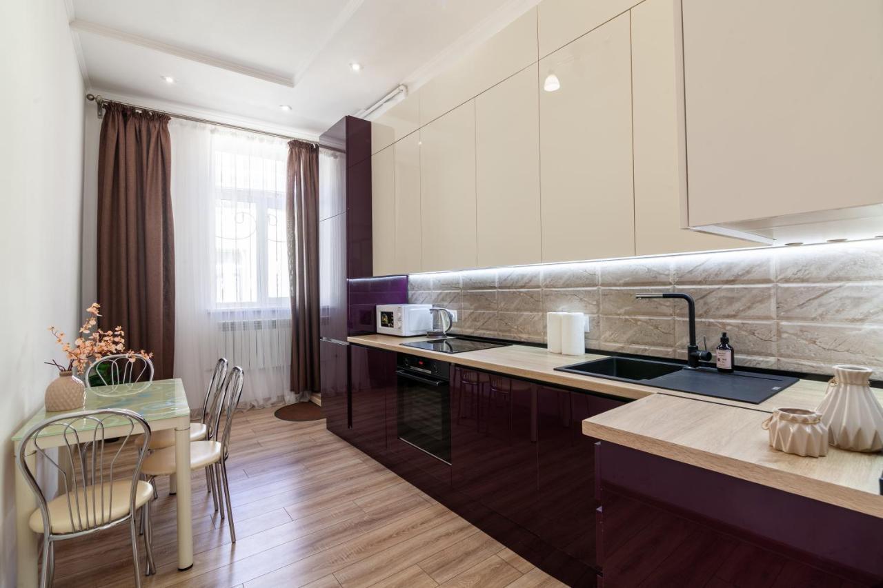 Avangard Liberty Avenue Apart Lviv Kültér fotó